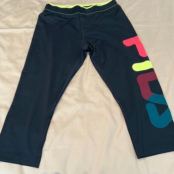 Fila size large black cropped leggings with FILA logo down one leg GUC - Picture 2 of 8